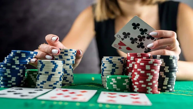 Cách Chơi Blackjack: Một Ván Bài